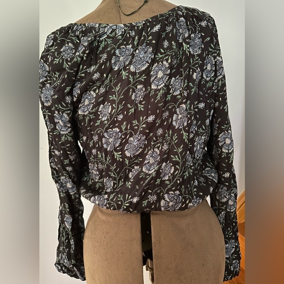 American Eagle Blouse - Picture 3 of 4